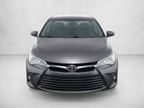Used 2016 Toyota Camry XLE image 2