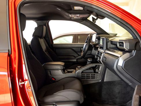 Used 2024 Toyota Tacoma 4x4 Double Cab image 25