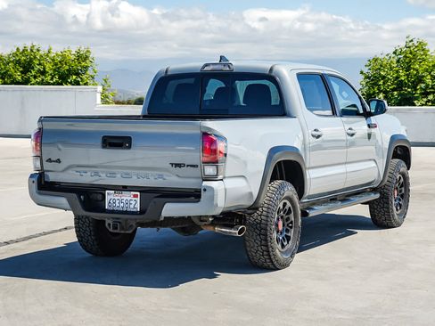 Certified 2017 Toyota Tacoma TRD Pro AWD/4WD image 5