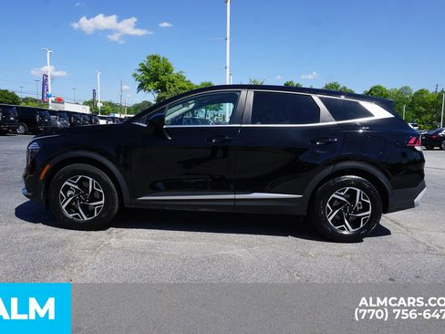 Used 2025 Kia Sportage LX image 10