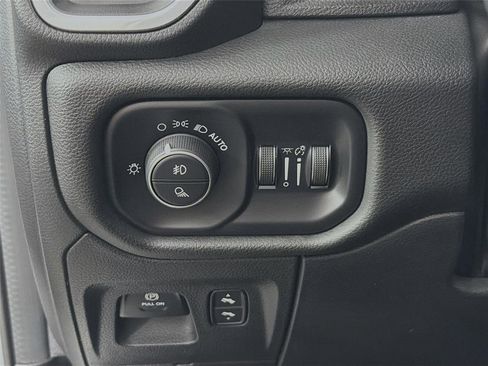 Used 2023 RAM 1500 Laramie AWD/4WD image 17