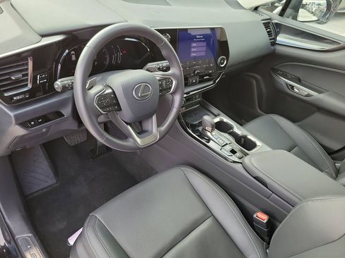 Used 2025 Lexus NX 250 FWD w/ Accessory Package (K3) image 27
