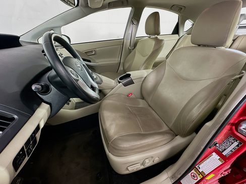 Used 2013 Toyota Prius Four w/ Deluxe Solar Roof Pkg FWD image 13