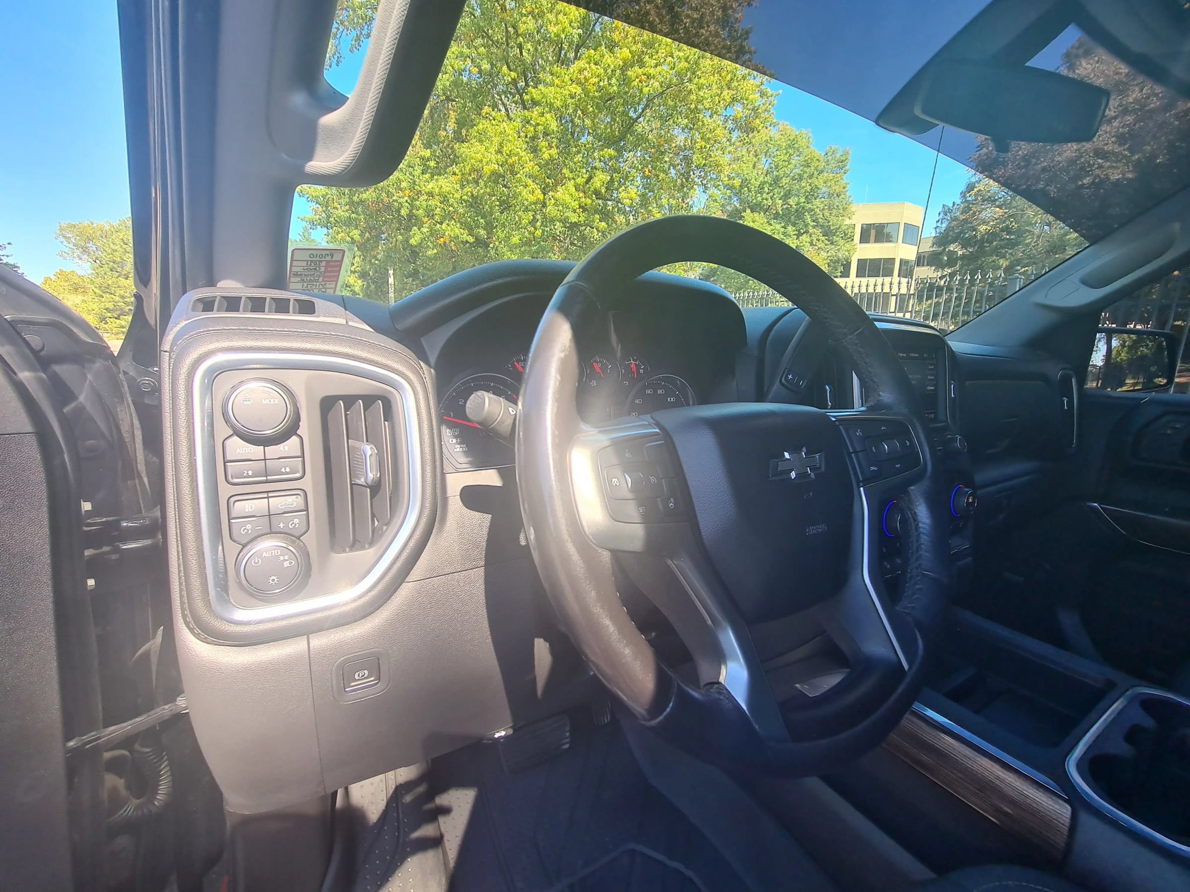 Used 2021 Chevrolet Silverado 1500 RST w/ Texas Edition Plus AWD/4WD image 11