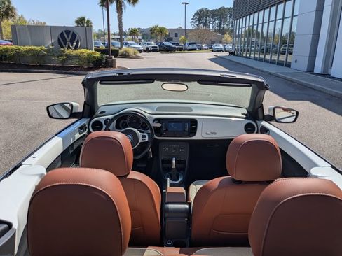 Used 2015 Volkswagen Beetle 1.8T image 10