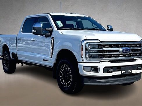 Used 2023 Ford F350 Platinum image 10