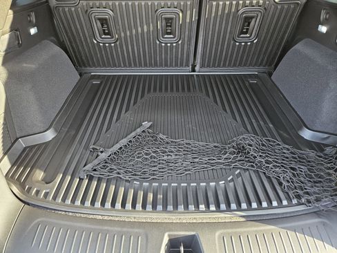 New 2026 Cadillac XT5 Luxury w/ LPO, Floor Liner Package image 21