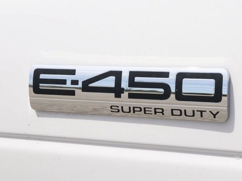 Used 2023 Ford E-450 and Econoline 450 Super Duty RWD image 28