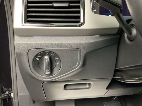 Used 2021 Volkswagen Atlas SEL Premium image 13