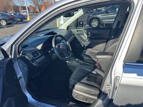 Used 2016 Subaru Forester 2.5i Touring w/ Eyesight & Navigation System image 5