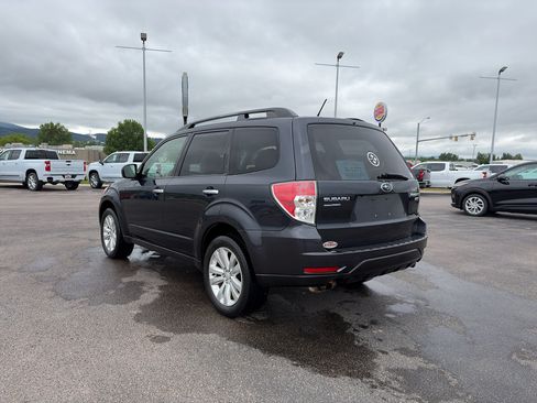 Used 2013 Subaru Forester 2.5X Premium w/ All-Weather Plus Pkg AWD/4WD image 2