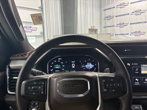 Used 2024 GMC Sierra 1500 Denali w/ Denali Reserve Package AWD/4WD image 25