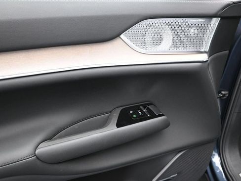 New 2025 Volvo EX90 Ultra AWD/4WD image 12