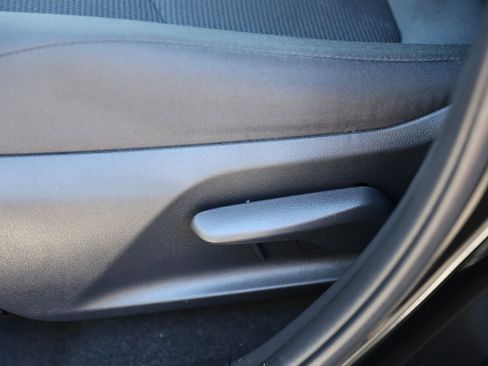 Used 2023 Toyota RAV4 LE image 18