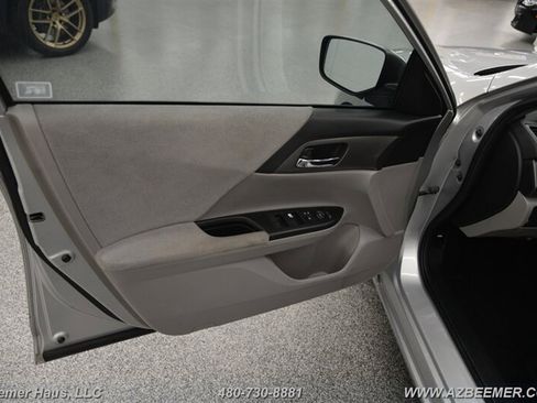 Used 2013 Honda Accord LX image 35