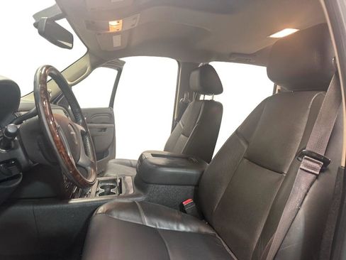 Used 2014 GMC Sierra 2500 Denali w/ Suspension Package, Off-Road image 14