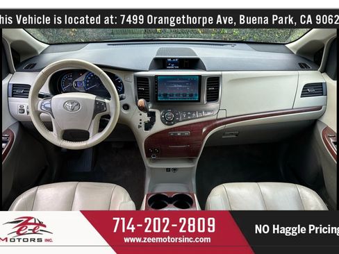 Used 2014 Toyota Sienna XLE image 17
