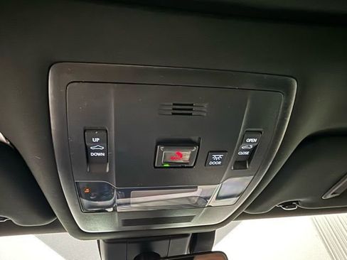 Used 2024 Lexus UX 250h F Sport image 32