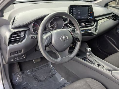 Used 2019 Toyota C-HR LE image 10