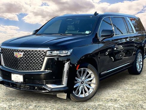 Used 2021 Cadillac Escalade ESV Premium Luxury w/ Driver Assist Tech Package image 3