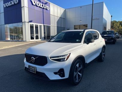 Used 2023 Volvo XC40 B5 Plus w/ Driver Assist Package