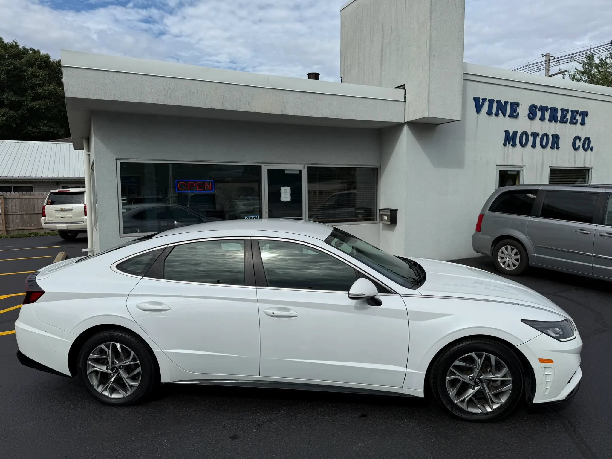 Used 2020 Hyundai Sonata SEL FWD image 4