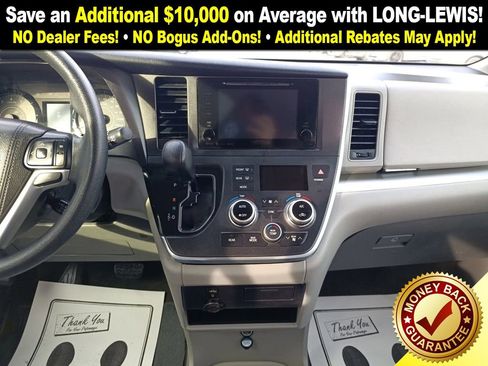 Used 2017 Toyota Sienna LE image 20