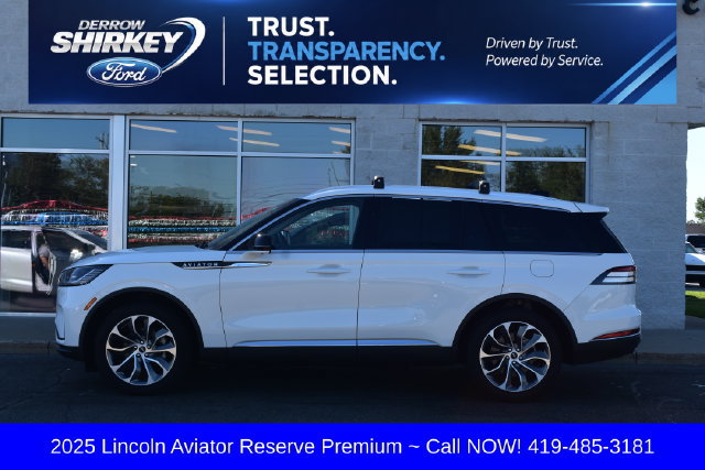 Used 2025 Lincoln Aviator Reserve w/ Illumination Package AWD/4WD image 2