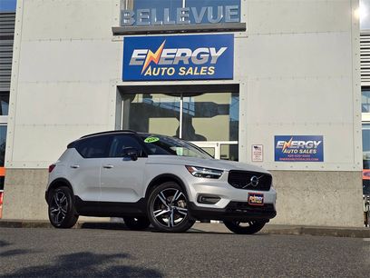 Used 2021 Volvo XC40 T5 R-Design w/ Climate Package
