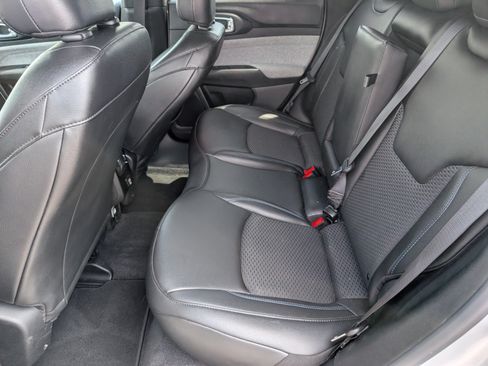 Used 2025 Jeep Compass Latitude AWD/4WD image 25