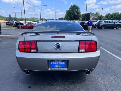 Used 2009 Ford Mustang GT RWD image 9