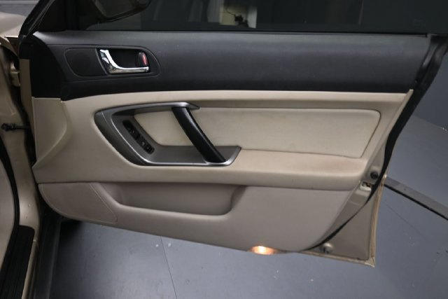 Used 2008 Subaru Outback 2.5i AWD/4WD image 23