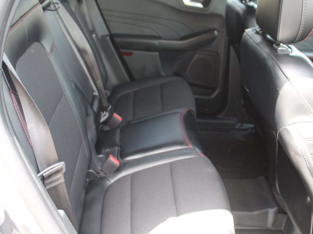 Used 2025 Ford Escape ST-Line Select AWD/4WD image 14