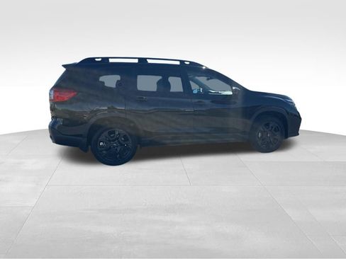 Used 2025 Subaru Ascent Bronze Edition image 9
