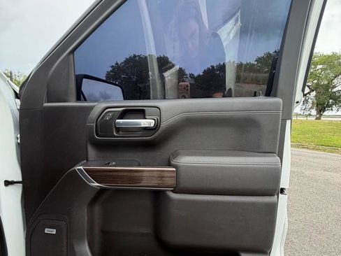 Used 2021 Chevrolet Silverado 1500 LT Trail Boss w/ Convenience Package II AWD/4WD image 14