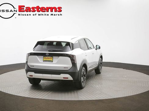 Used 2025 Nissan Kicks SV image 37