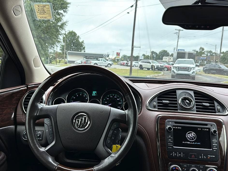 Used 2014 Buick Enclave Leather FWD image 13
