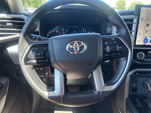 Used 2022 Toyota Tundra SR5 w/ Advanced Technology Package AWD/4WD image 16