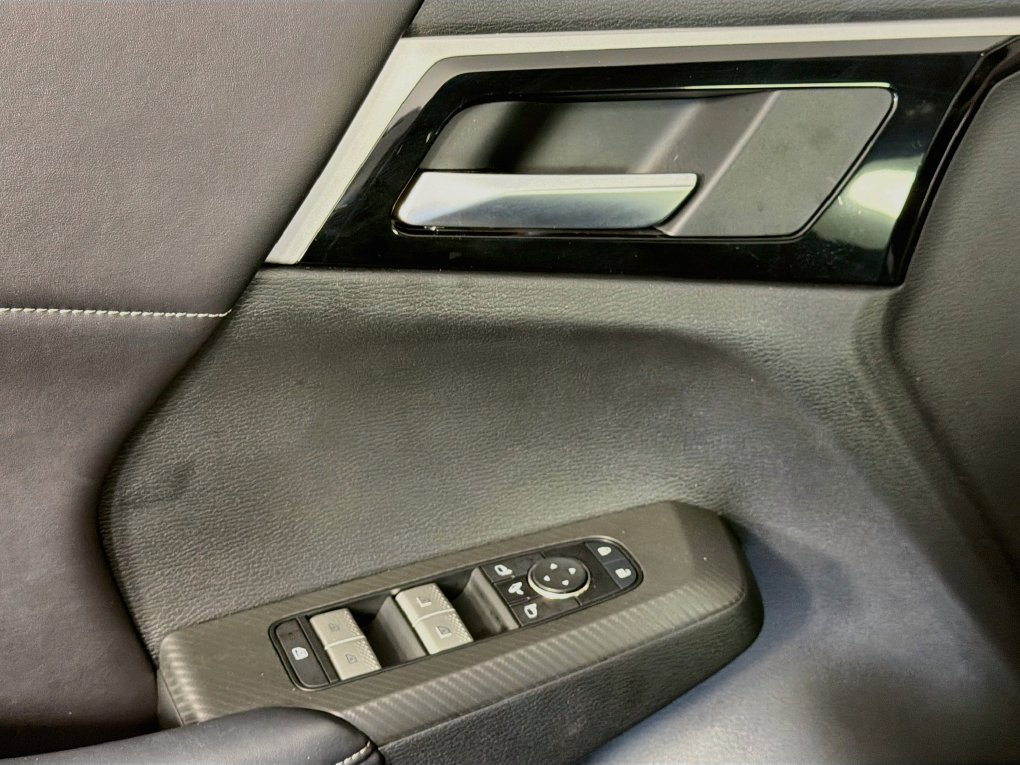 Used 2025 Mitsubishi Outlander SE AWD/4WD image 23
