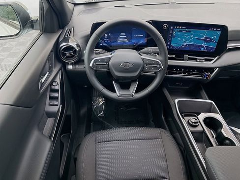 New 2026 Chevrolet Equinox LT FWD image 22