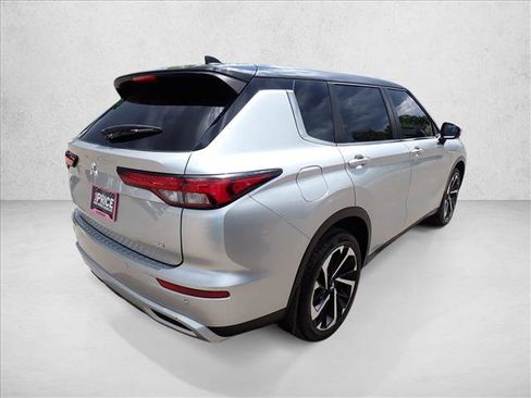 Used 2024 Mitsubishi Outlander SE FWD image 4
