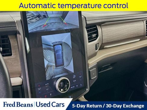 Used 2022 Ford Expedition Max Limited image 18