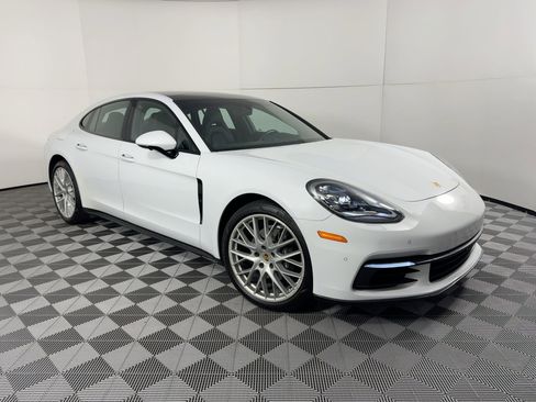 Certified 2017 Porsche Panamera image 7