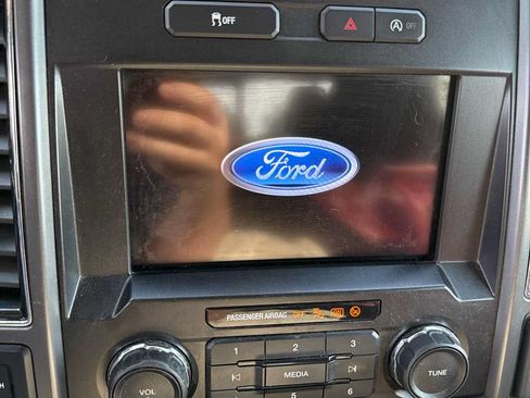 Used 2019 Ford F150 XLT w/ Equipment Group 302A Luxury AWD/4WD image 11