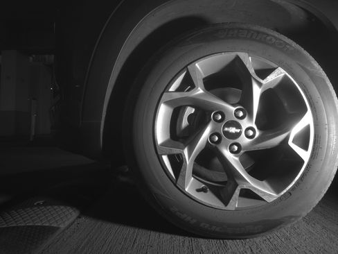 Used 2025 Chevrolet Trax LT FWD image 12