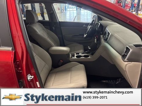 Used 2019 Kia Sportage LX image 32