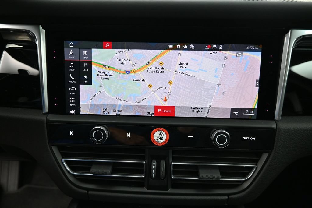 Used 2025 Porsche Macan AWD/4WD image 21
