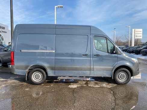 Used 2019 Mercedes-Benz Sprinter 144 Cargo image 2