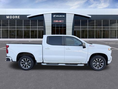 Used 2021 Chevrolet Silverado 1500 RST AWD/4WD image 2