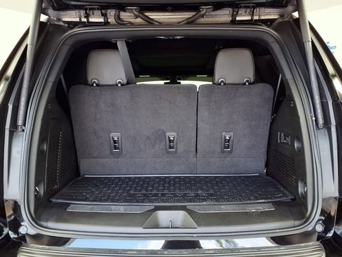 Used 2022 Chevrolet Tahoe RST w/ Luxury Package image 8